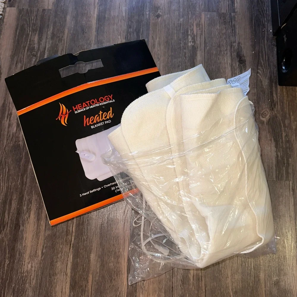 Heatology Heated Electric Blanket Pad Fast Heating (30” x 61”, White) - Picture 3 of 7